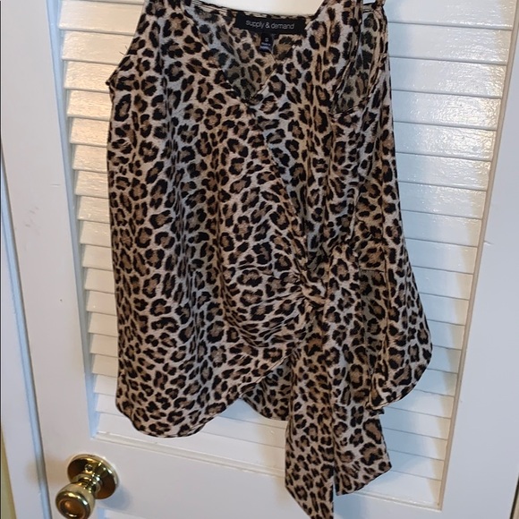 Leopard print blouse with straps & waist wrap - Picture 4 of 5